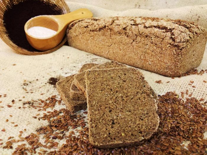 Organic rye sliced bread