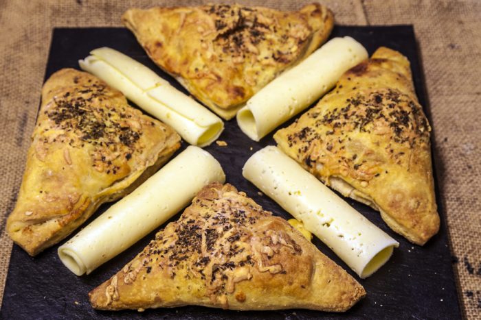 Kamut puff pastries with cheese